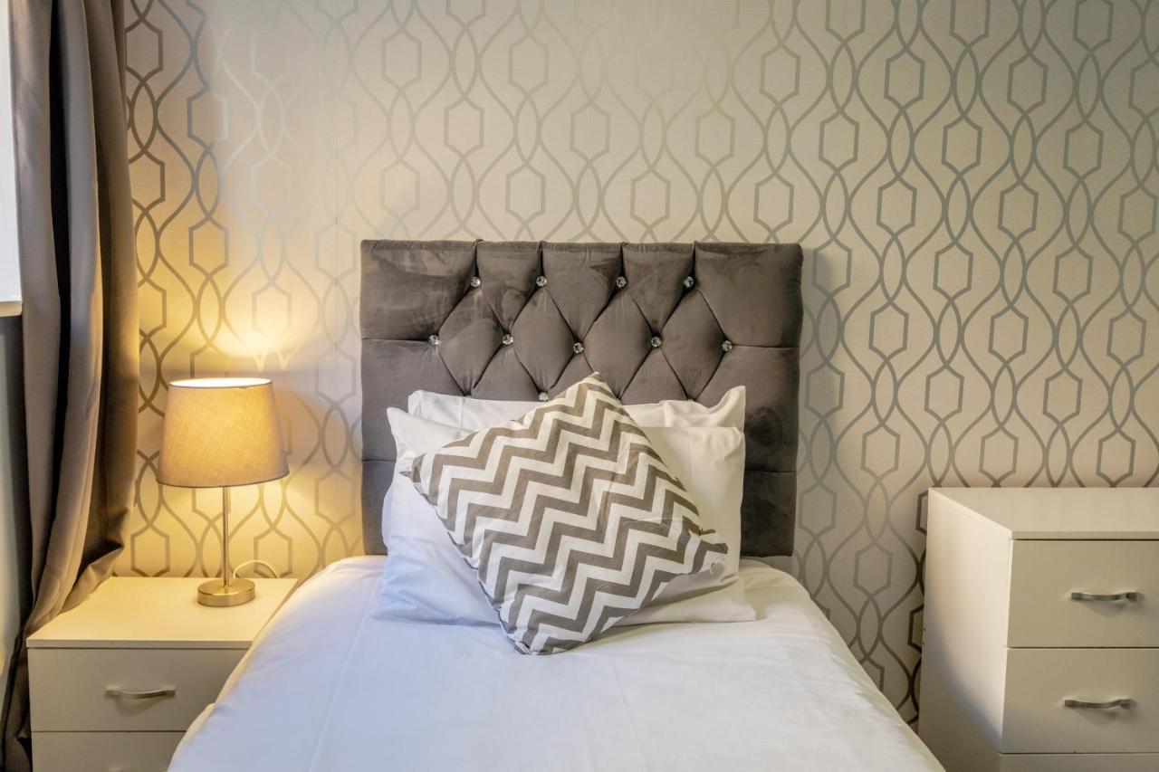 The Angel Hotel อัลตัน ภายนอก รูปภาพ